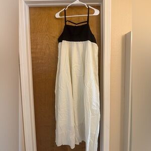 Elegant Black and White Maxi Dress